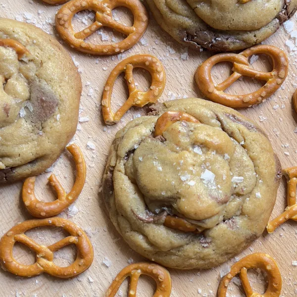 Mini Pretzel Cookies Box of 50