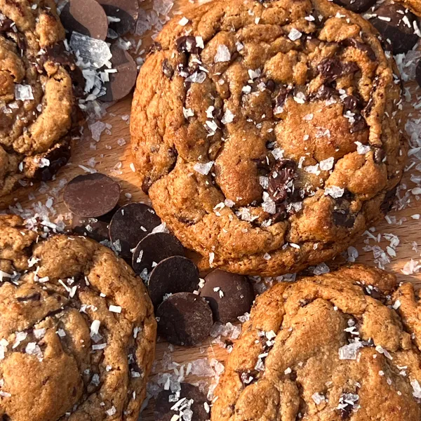 Mini Iconic Cookies Box of 25