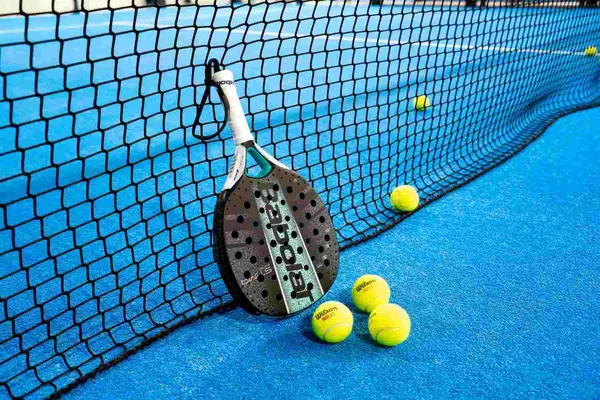 Padel (90 Minutes)